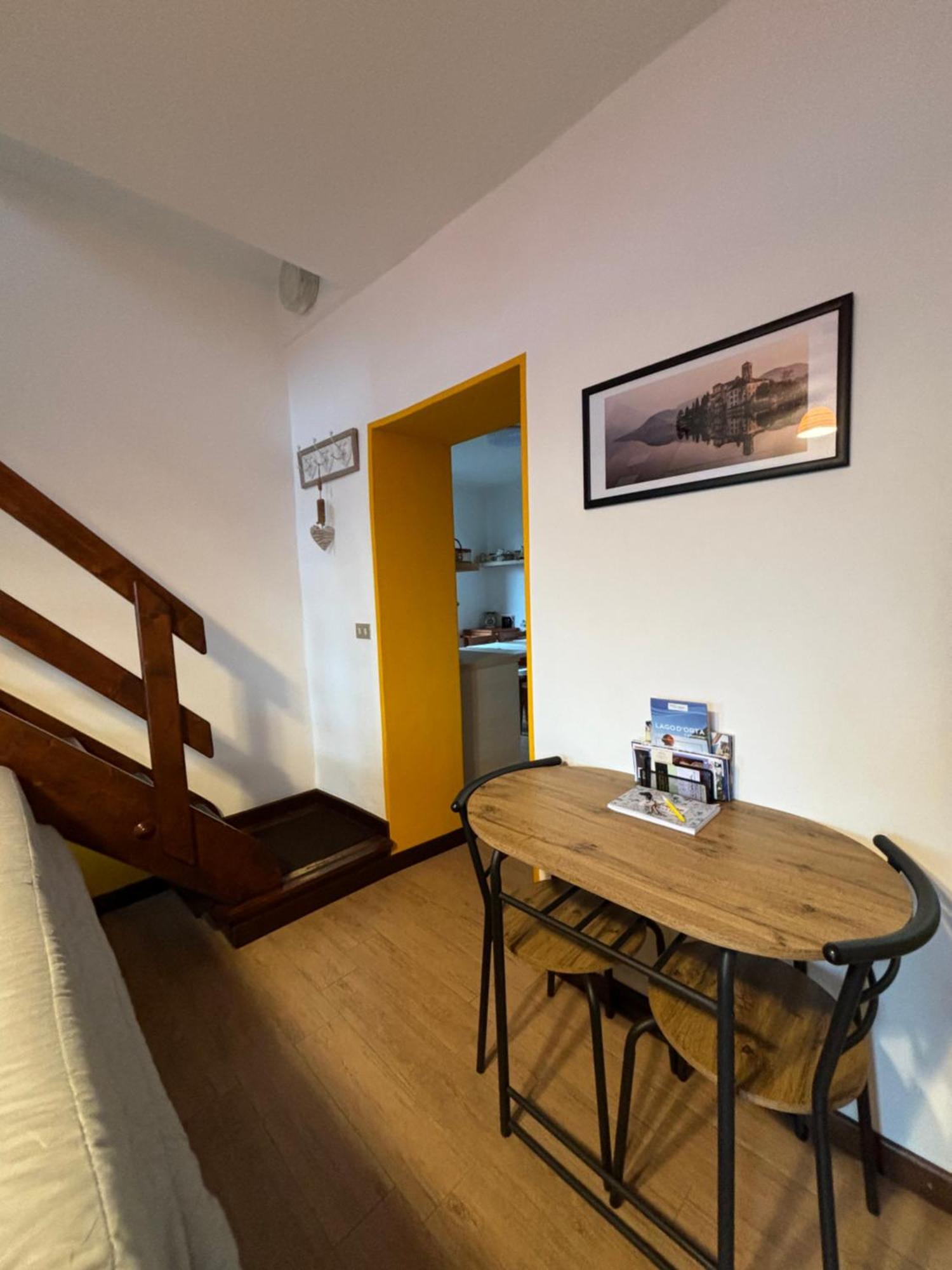 Ferienwohnung Casa Zoe Ameno Exterior foto